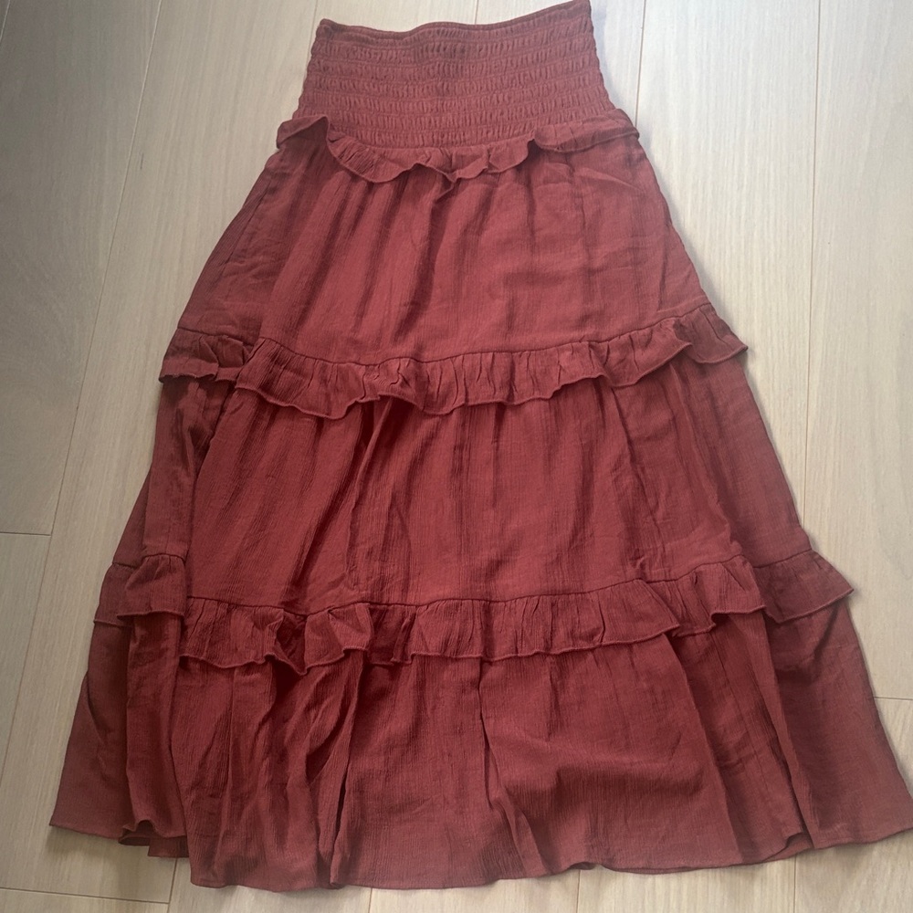 Listicle Ruffled Skirt